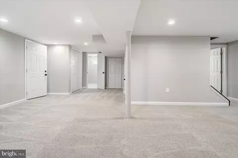 Entry Way - 253 Carvel Rd, Pasadena, MD 21122 photo 2 of 2