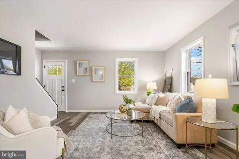 Living - 253 Carvel Rd, Pasadena, MD 21122 photo 4 of 5