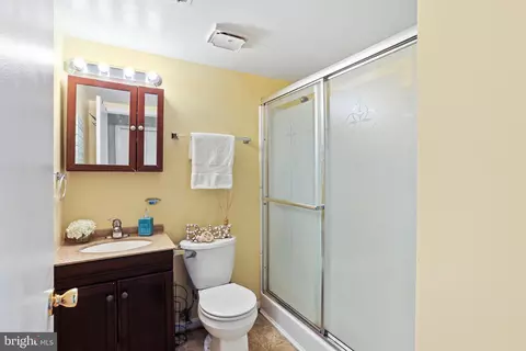 Bath - 7728 Acrocomia Dr, Hanover, MD 21076 photo 3 of 3