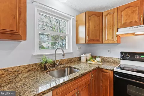 Kitchen - 7728 Acrocomia Dr, Hanover, MD 21076 photo 3 of 3