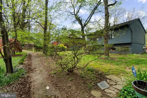 Exterior - 1817 Glade Ct, Annapolis, MD 21403 photo 5 of 9