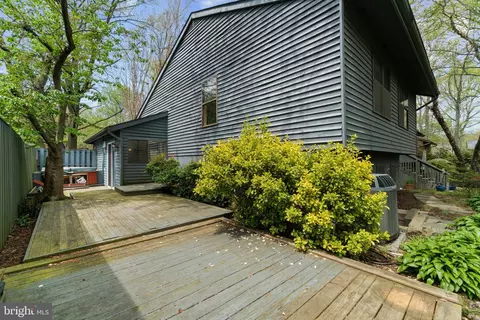 Exterior - 1817 Glade Ct, Annapolis, MD 21403 photo 7 of 9