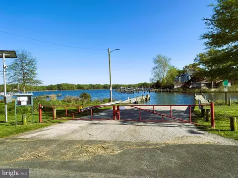 View/Area - 1136 Shore Dr, Edgewater, MD 21037 photo 9 of 11