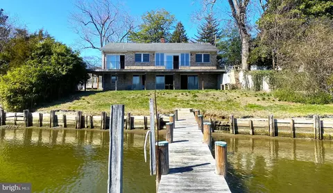 Exterior - 1136 Shore Dr, Edgewater, MD 21037 photo 2 of 8