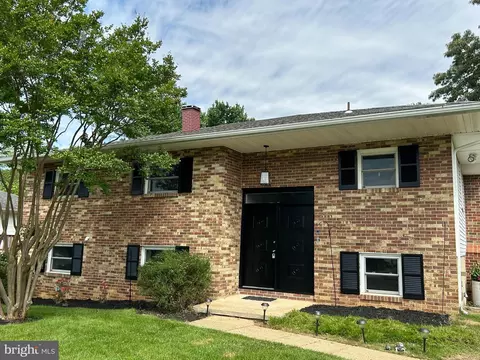 292 Mackintosh Dr, Glen Burnie, MD 21061