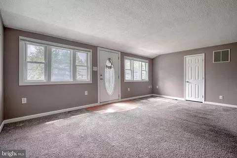 690 208th St, Pasadena, MD 21122 photo 10