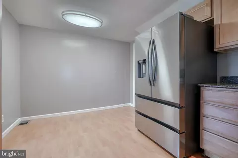 690 208th St, Pasadena, MD 21122 photo 17