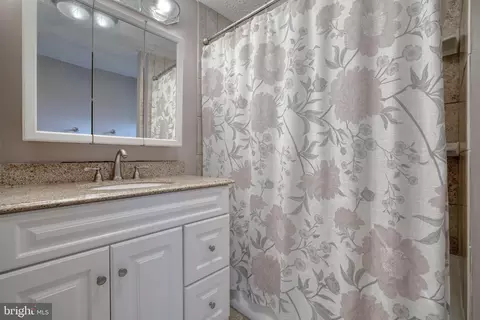 690 208th St, Pasadena, MD 21122 photo 36