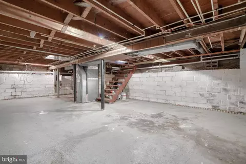 690 208th St, Pasadena, MD 21122 photo 37