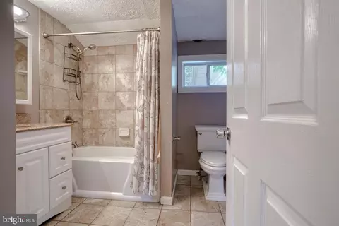 690 208th St, Pasadena, MD 21122 photo 34