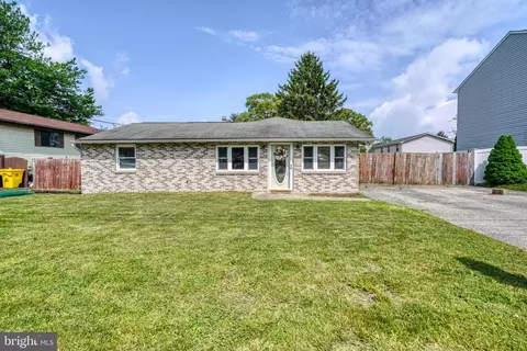 690 208th St, Pasadena, MD 21122