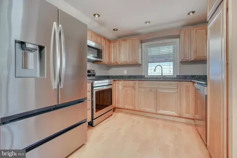690 208th St, Pasadena, MD 21122 photo 19
