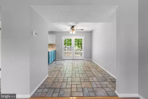 3426 Marble Arch Dr, Pasadena, MD 21122 photo 6