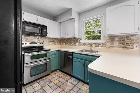 3426 Marble Arch Dr, Pasadena, MD 21122 photo 7