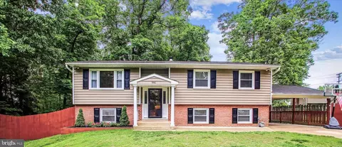 992 Seville Ct, Arnold, MD 21012