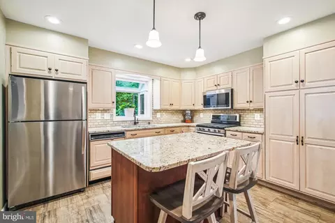 Kitchen - 992 Seville Ct, Arnold, MD 21012 photo 2 of 3