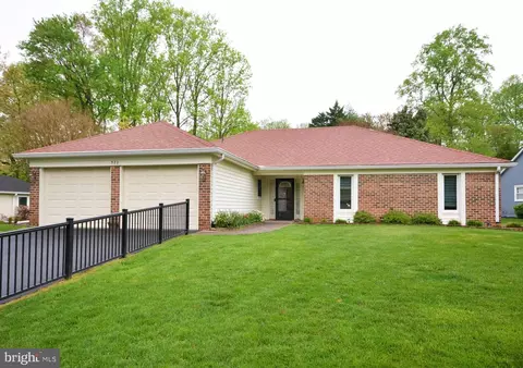 922 Schooner Cir, Annapolis, MD 21401