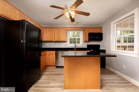 Kitchen - 1106 Central Ave E, Edgewater, MD 21037 photo 2 of 3