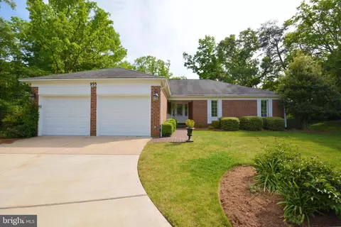 Exterior - 955 Heather Way, Annapolis, MD 21401 photo 2 of 11