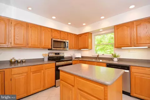 Kitchen - 955 Heather Way, Annapolis, MD 21401 photo 1 of 4