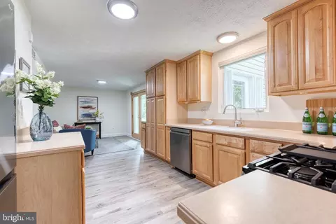 7780 Kidwell Dr, Hanover, MD 21076 photo 12