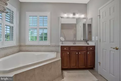 2608 Pruitt Cir, Edgewater, MD 21037 photo 36