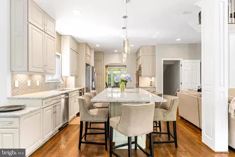 Kitchen - 1552 Shipsview Rd, Annapolis, MD 21409 photo 11 of 12