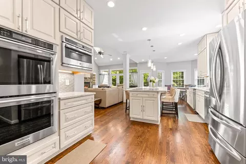 Kitchen - 1552 Shipsview Rd, Annapolis, MD 21409 photo 2 of 12
