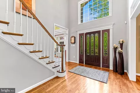 Entry Way - 1552 Shipsview Rd, Annapolis, MD 21409 photo 3 of 23