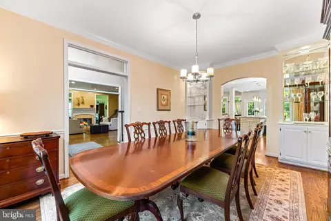 Dining - 1552 Shipsview Rd, Annapolis, MD 21409 photo 3 of 4
