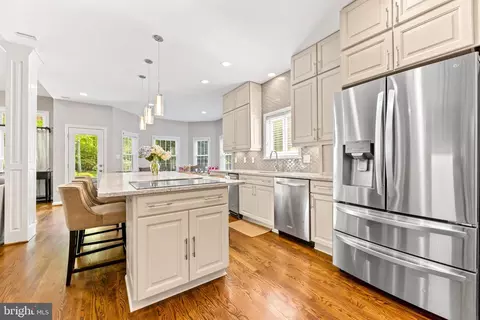 Kitchen - 1552 Shipsview Rd, Annapolis, MD 21409 photo 3 of 12
