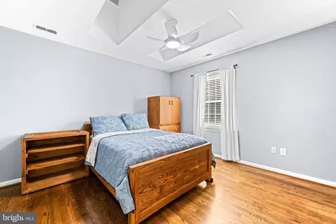 Bedroom - 1552 Shipsview Rd, Annapolis, MD 21409 photo 6 of 9