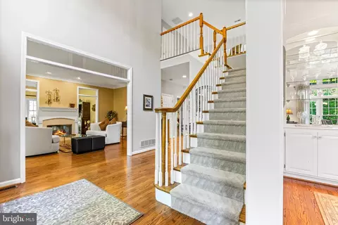Entry Way - 1552 Shipsview Rd, Annapolis, MD 21409 photo 12 of 23