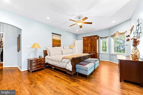 Bedroom - 1552 Shipsview Rd, Annapolis, MD 21409 photo 2 of 9