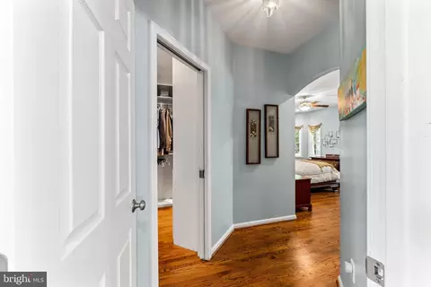 Entry Way - 1552 Shipsview Rd, Annapolis, MD 21409 photo 10 of 23