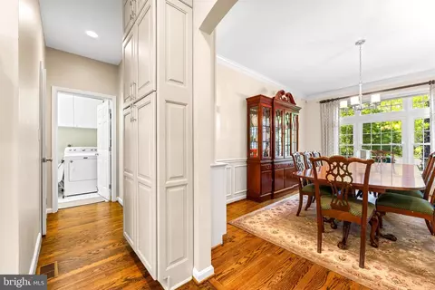 Entry Way - 1552 Shipsview Rd, Annapolis, MD 21409 photo 7 of 23