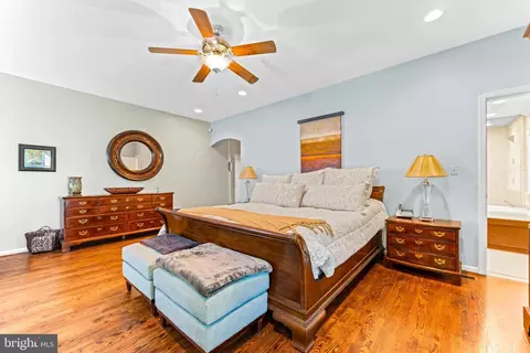 Bedroom - 1552 Shipsview Rd, Annapolis, MD 21409 photo 3 of 9