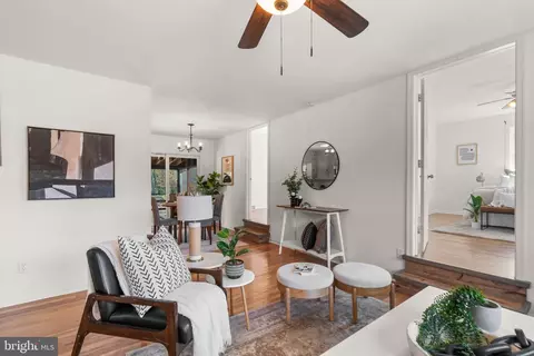 Living - 813 Hillside Ave, Edgewater, MD 21037 photo 3 of 5