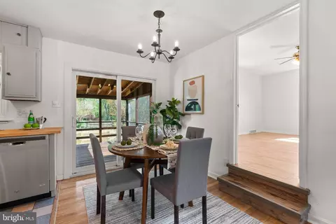 Dining - 813 Hillside Ave, Edgewater, MD 21037 photo 2 of 5