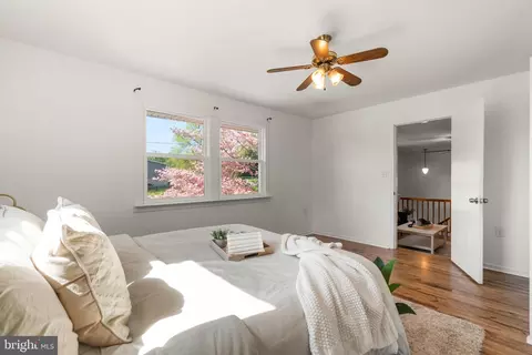 Bedroom - 813 Hillside Ave, Edgewater, MD 21037 photo 4 of 9