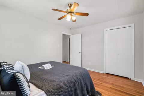 Bedroom - 813 Hillside Ave, Edgewater, MD 21037 photo 8 of 9