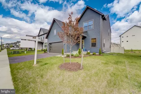 7533 Blue Sun Dr, Glen Burnie, MD 21060