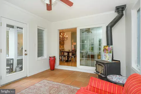 Exterior - 136 Porter Dr, Annapolis, MD 21401 photo 3 of 17