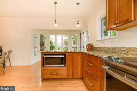 Kitchen - 136 Porter Dr, Annapolis, MD 21401 photo 8 of 8