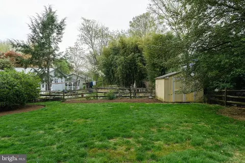 Exterior - 136 Porter Dr, Annapolis, MD 21401 photo 7 of 17