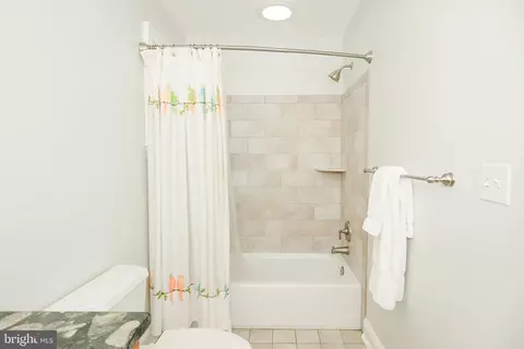 Bath - 136 Porter Dr, Annapolis, MD 21401 photo 5 of 11