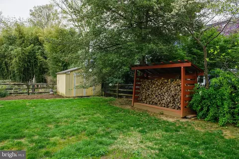 Exterior - 136 Porter Dr, Annapolis, MD 21401 photo 8 of 17