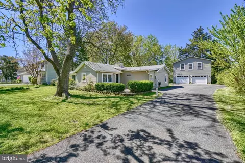 5552 Harford St, Churchton, MD 20733