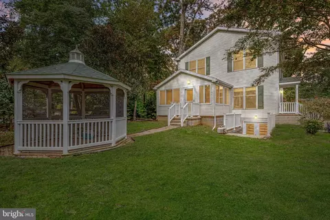 1031 Omar Dr, Crownsville, MD 21032