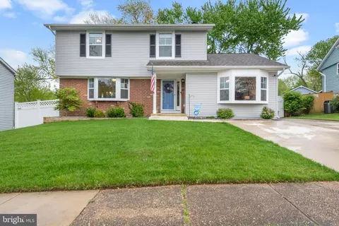 8262 Ahearn Dr, Millersville, MD 21108